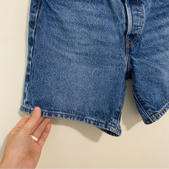 Levi's 501 Mid Thigh High Rise Denim Shorts size 24 - Picture 4 of 9